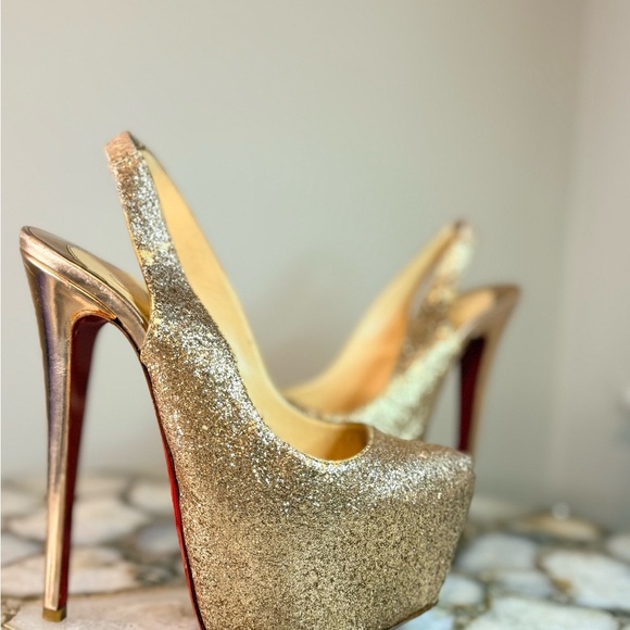 Christian Louboutin BIANCA Slingback Glittering Gold Platform Heels SIZE 34 - Picture 3 of 4